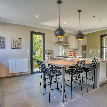 Dordogne, Le Cambou, 5 Ch Avec Piscine Et Terrain 3 Ha Villa *